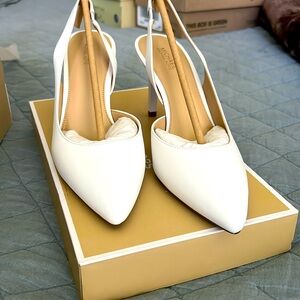 Michael Kors Lucille flex sling leather optic white, Size 7.